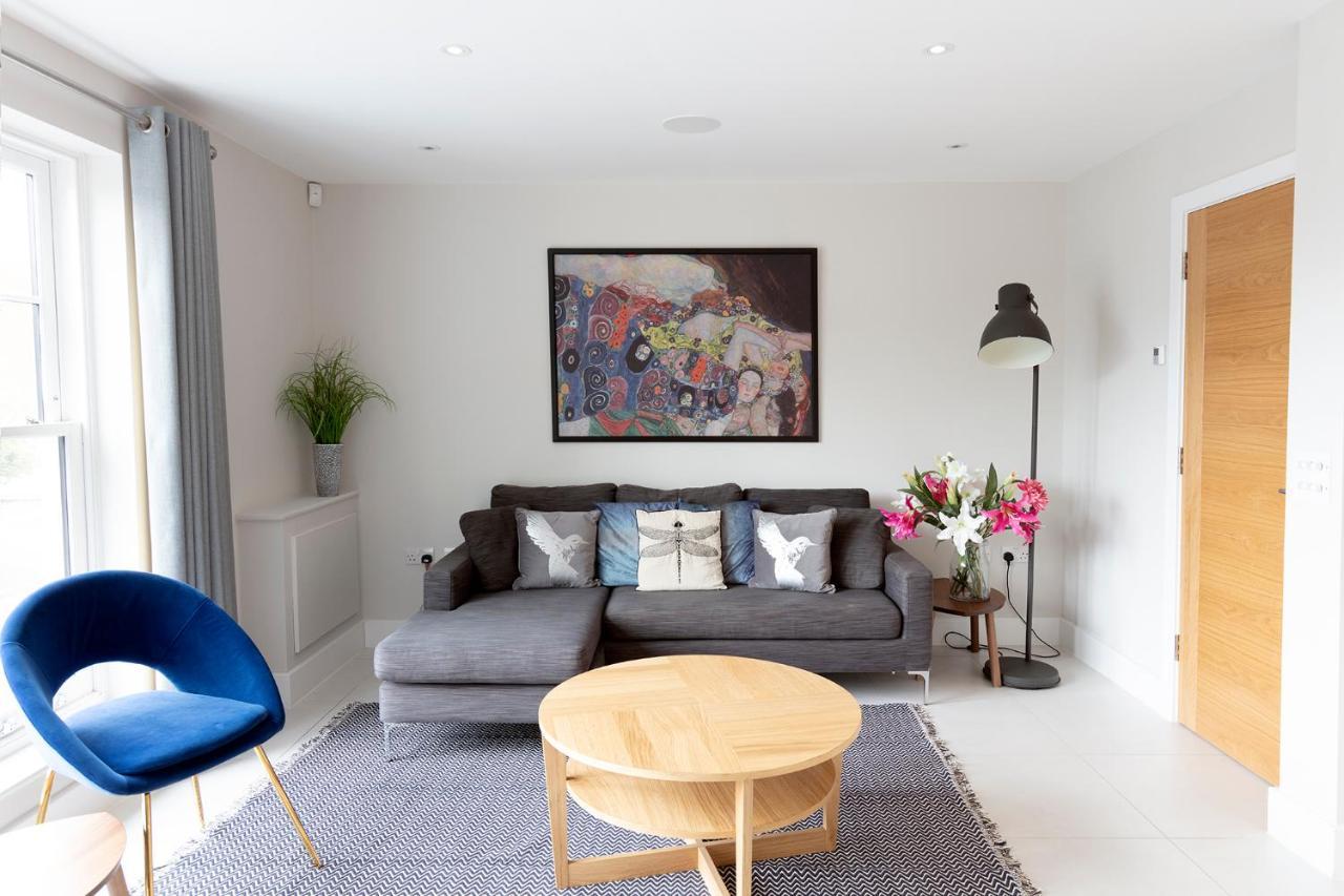 Immaculate Central Windsor Town House With Parking Exterior foto